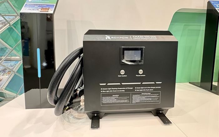 Компания ROYPOW продемонстрировала проверенные в отрасли литий-ионные аккумуляторы на выставке LogiMAT