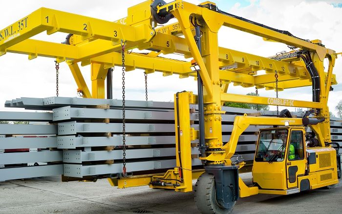 Портальный транспортер Combilift грузоподъемностью 35 тонн